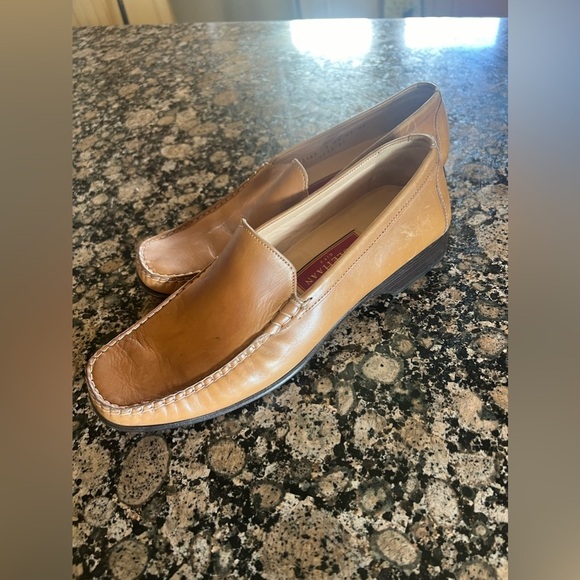Cole Haan City ladies driver loafers 8 AA. Excellent condition tan slip on - Picture 11 of 16